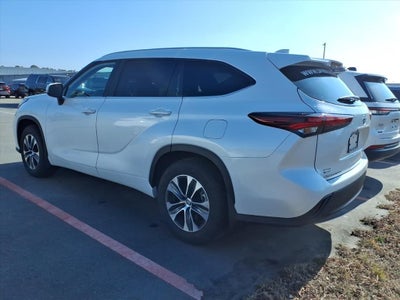 2025 Toyota Highlander XLE
