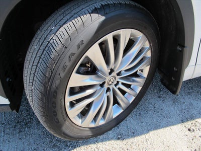 2024 Toyota Highlander Platinum