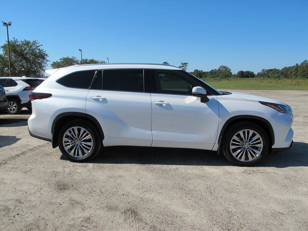 2024 Toyota Highlander Platinum