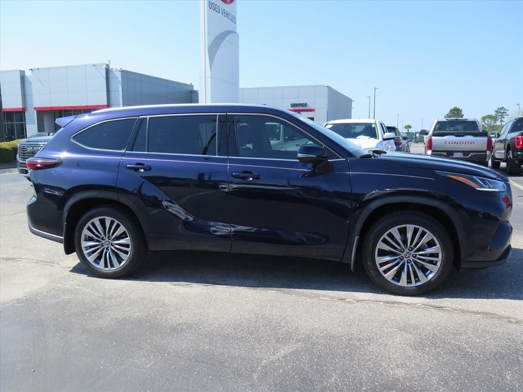 2024 Toyota Highlander Platinum