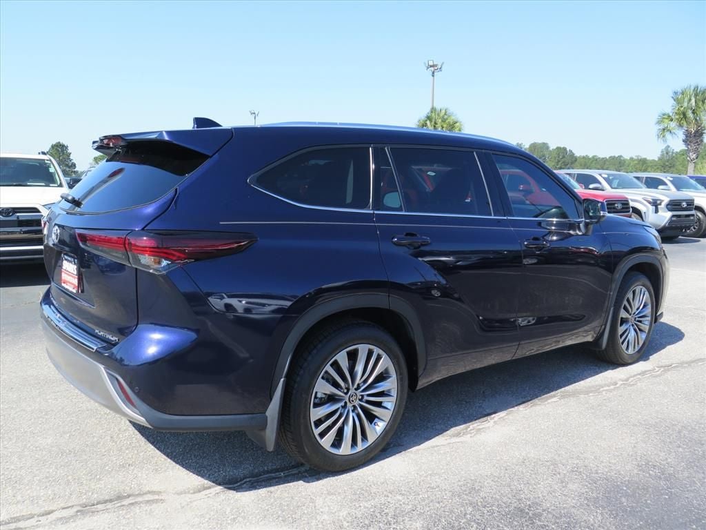 2024 Toyota Highlander Platinum