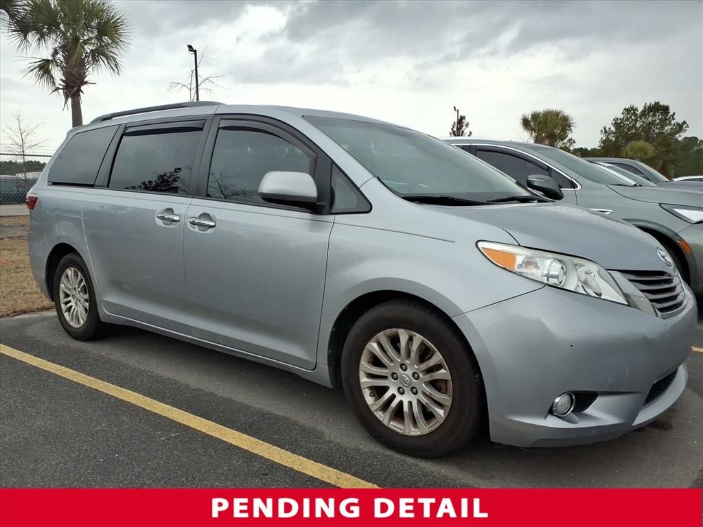 2016 Toyota Sienna XLE 7 Passenger
