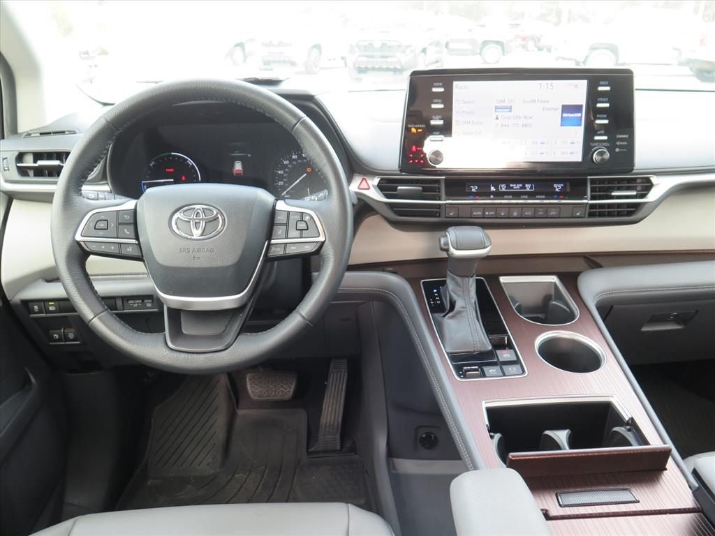 2022 Toyota Sienna XLE