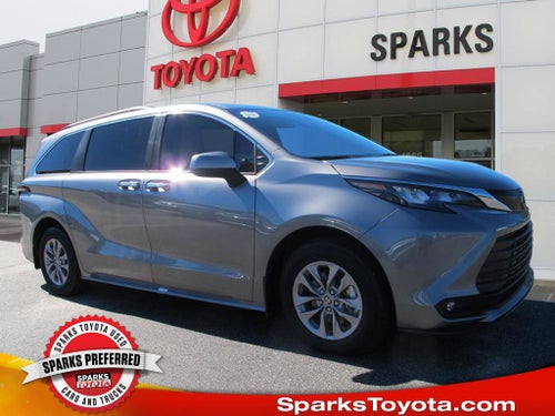 2026 Toyota Sienna XLE 8 Passenger