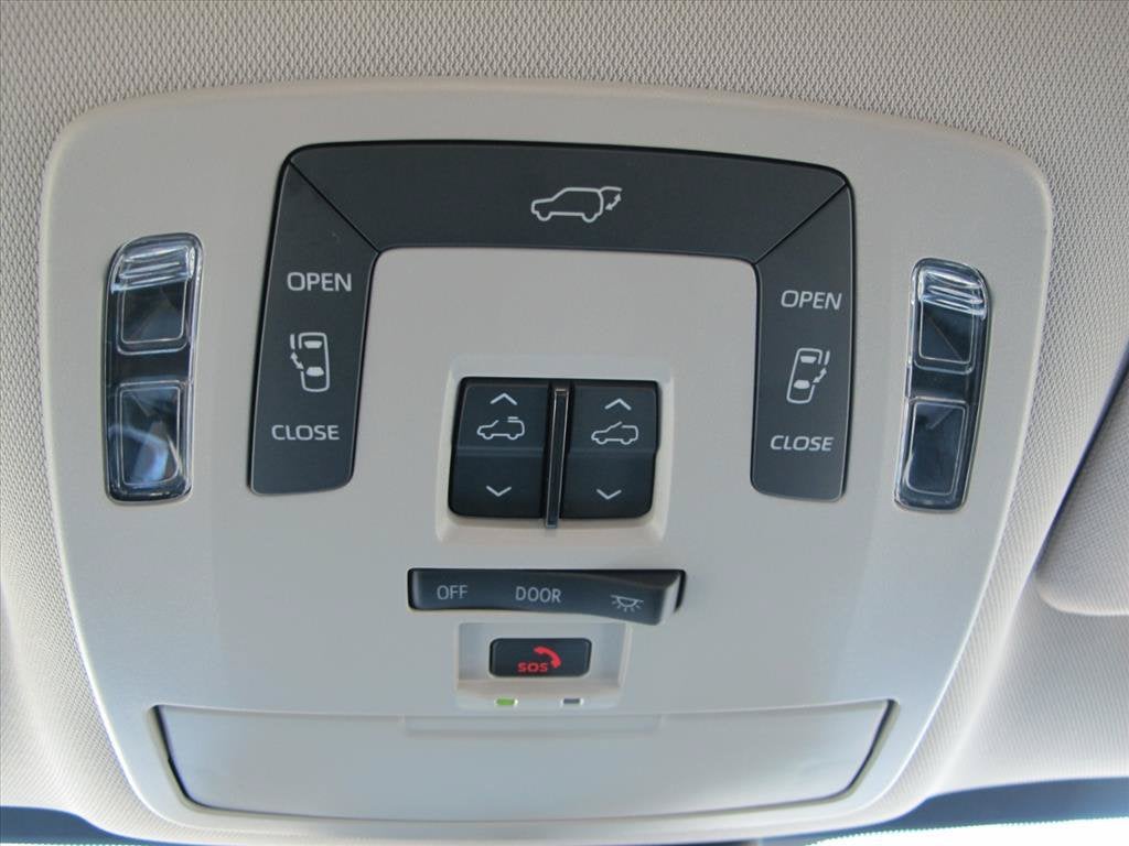 2026 Toyota Sienna XLE 8 Passenger