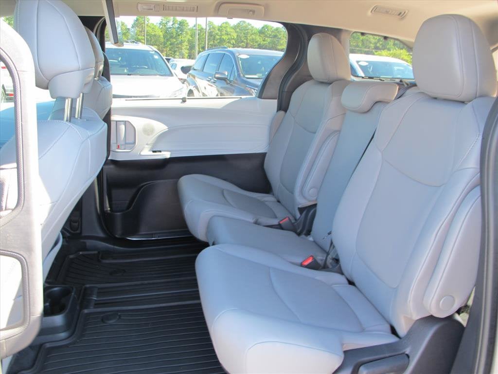 2026 Toyota Sienna XLE 8 Passenger