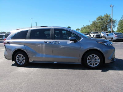 2026 Toyota Sienna XLE 8 Passenger