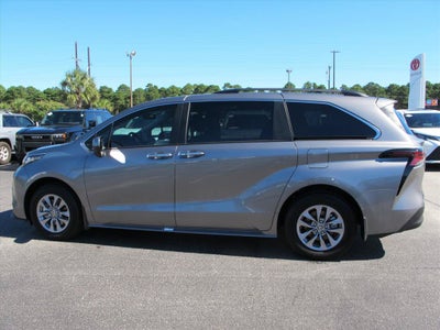 2026 Toyota Sienna XLE 8 Passenger