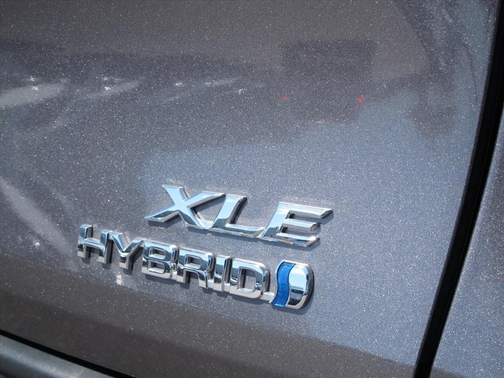 2023 Toyota Sienna XLE 8 Passenger