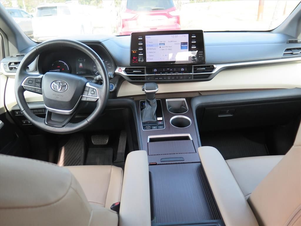 2022 Toyota Sienna XLE 7 Passenger
