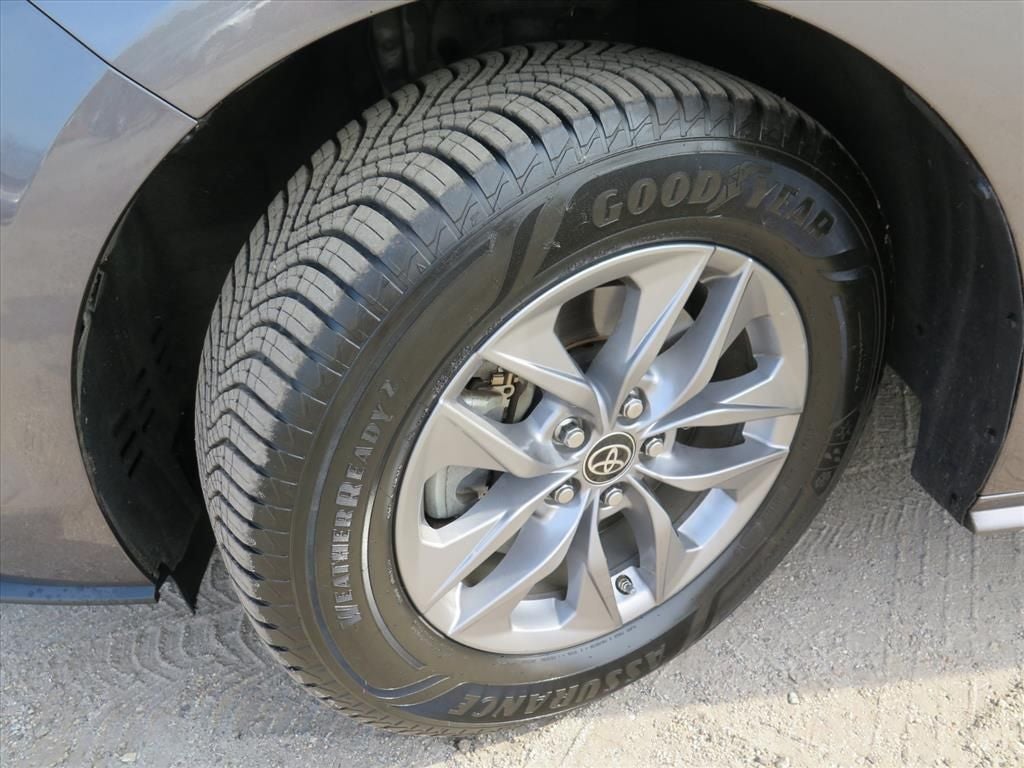 2022 Toyota Sienna XLE 7 Passenger