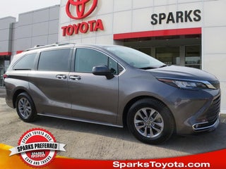 2022 Toyota Sienna XLE 7 Passenger