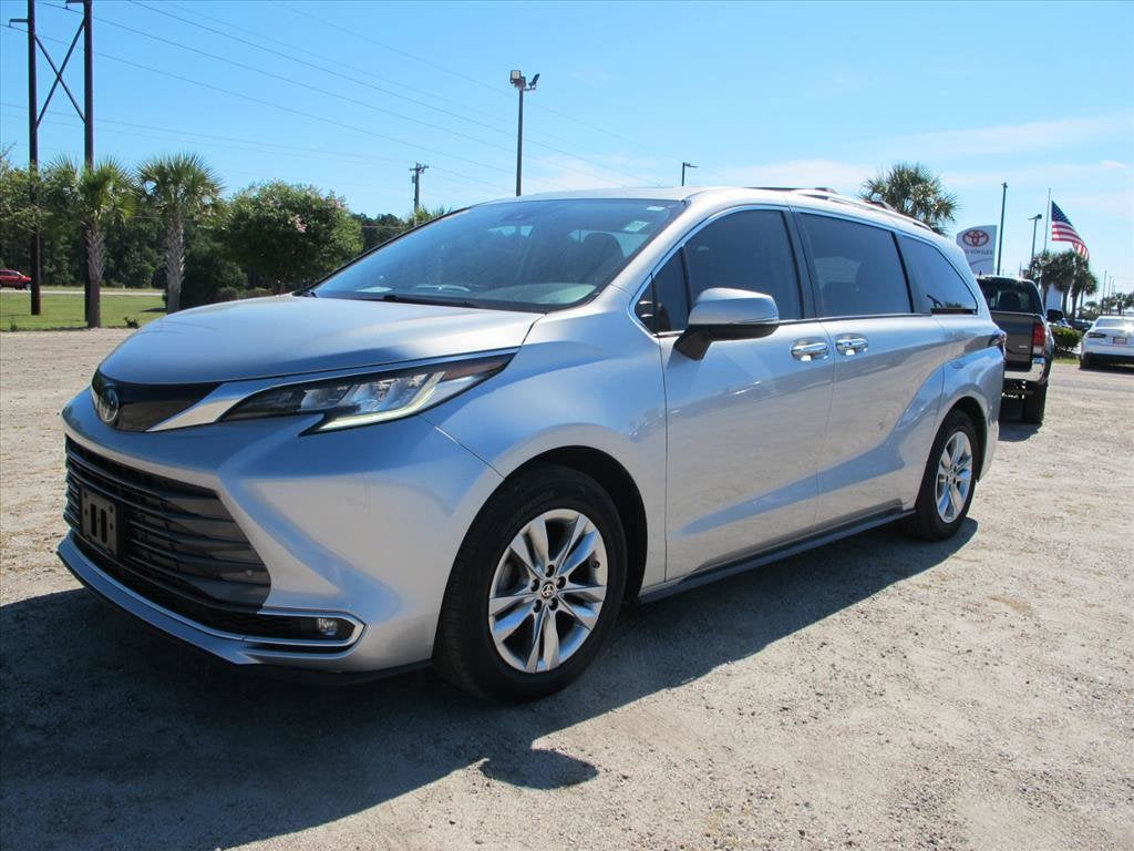 2023 Toyota Sienna Limited 7 Passenger