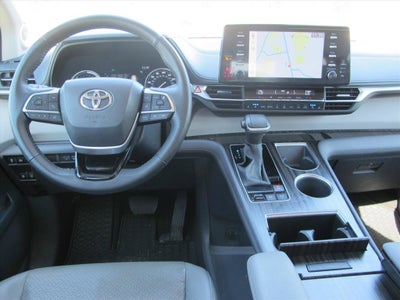 2023 Toyota Sienna Limited 7 Passenger