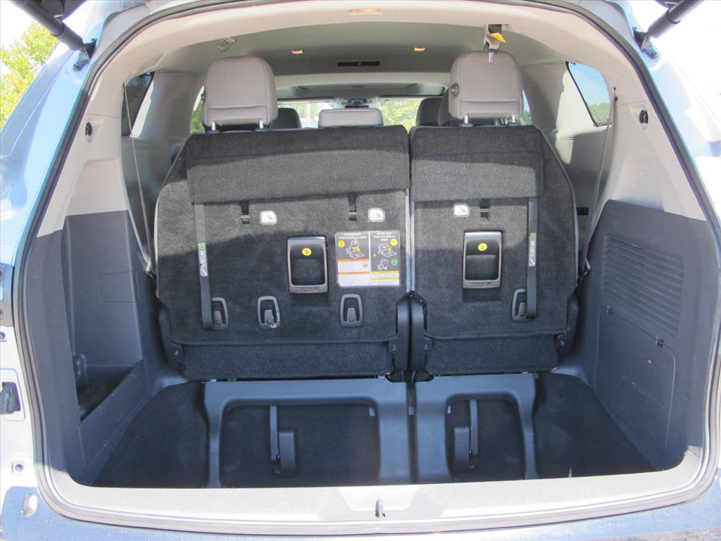 2023 Toyota Sienna Limited 7 Passenger