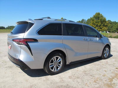 2023 Toyota Sienna Limited 7 Passenger
