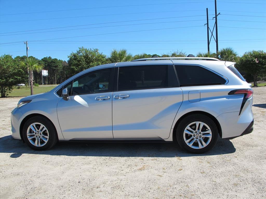 2023 Toyota Sienna Limited 7 Passenger
