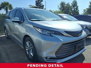 2023 Toyota Sienna Limited 7 Passenger