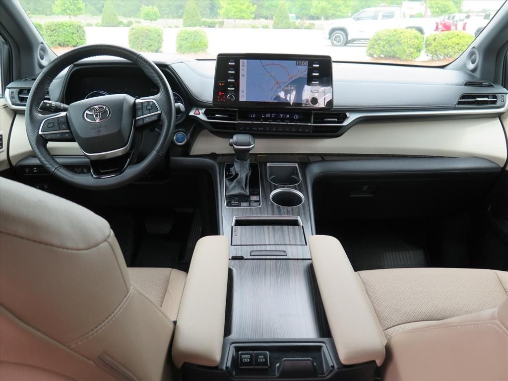 2023 Toyota Sienna Limited 7 Passenger