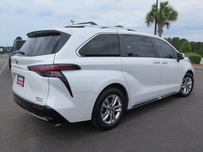 2023 Toyota Sienna Limited 7 Passenger