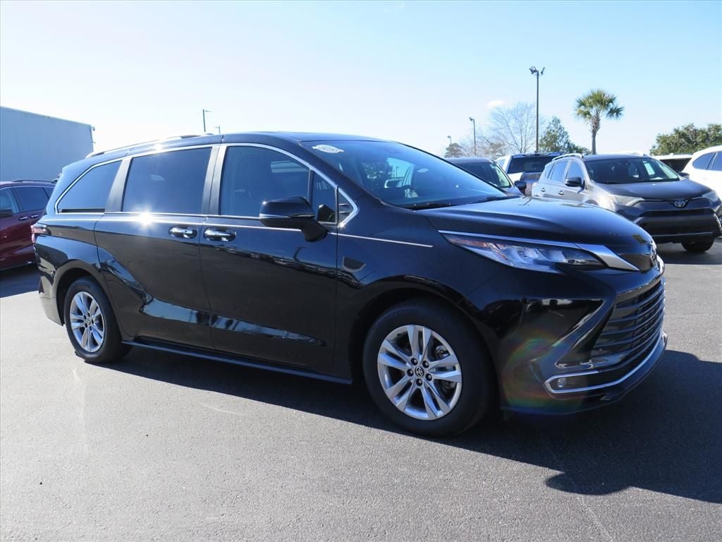 2024 Toyota Sienna Limited 7 Passenger