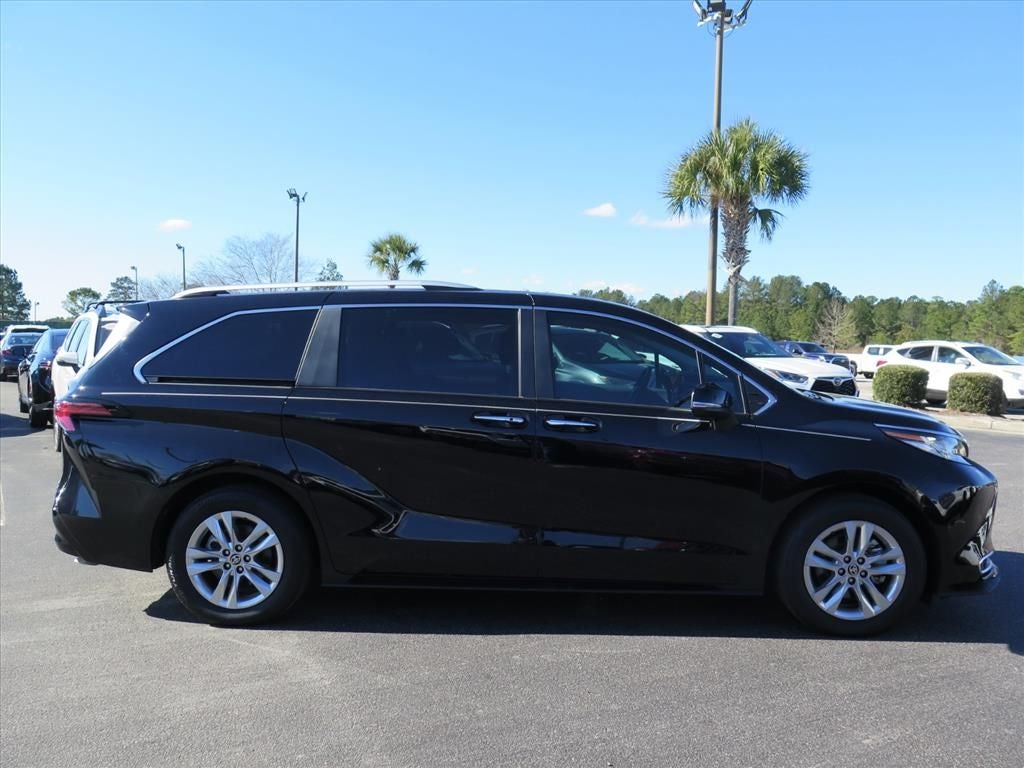 2024 Toyota Sienna Limited 7 Passenger