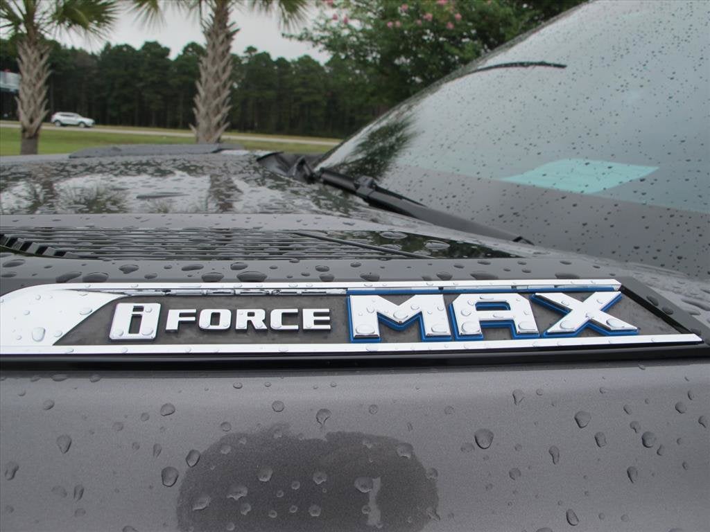 2022 Toyota Tundra Hybrid Platinum