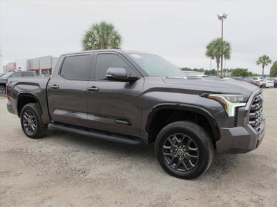 2022 Toyota Tundra Hybrid Platinum