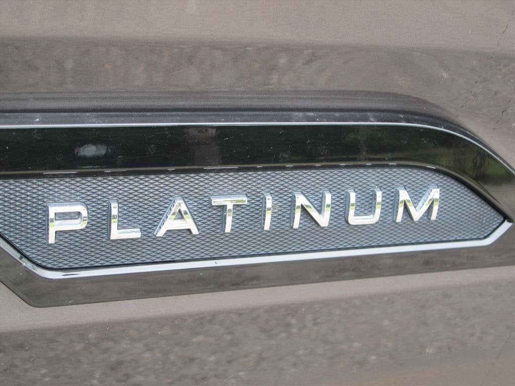 2022 Toyota Tundra Hybrid Platinum