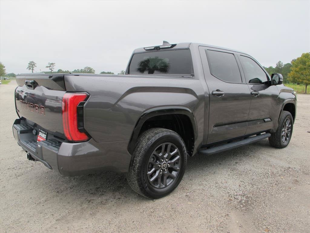 2022 Toyota Tundra Hybrid Platinum