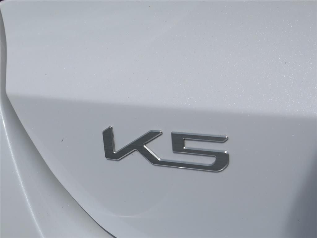 2023 Kia K5 EX