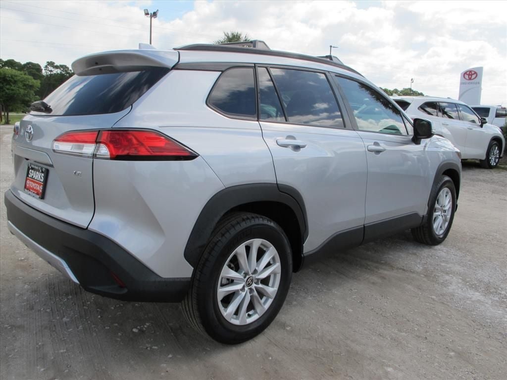 2022 Toyota Corolla Cross LE
