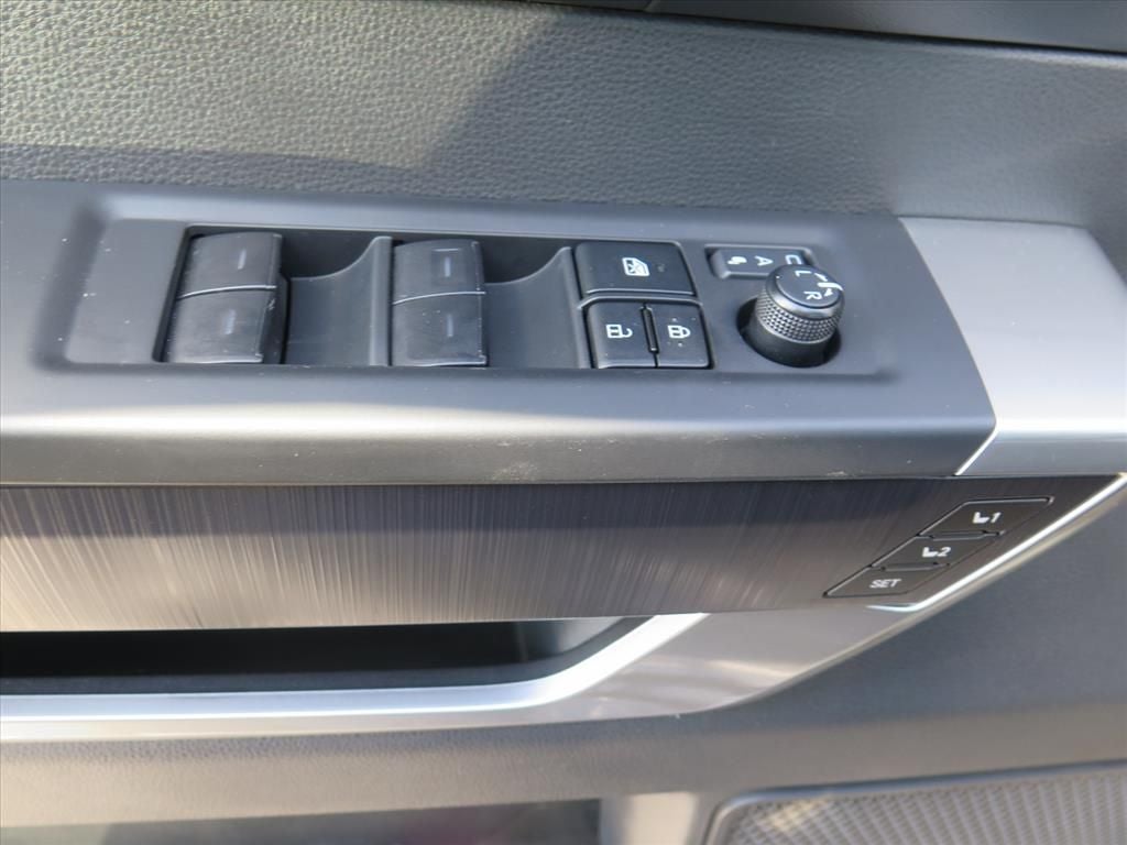 2025 Toyota Sequoia Platinum