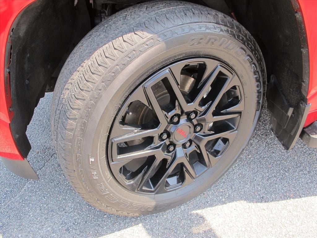2024 Toyota Sequoia SR5