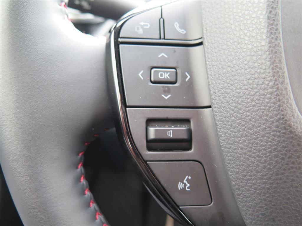 2025 Toyota Prius Plug-In Hybrid XSE