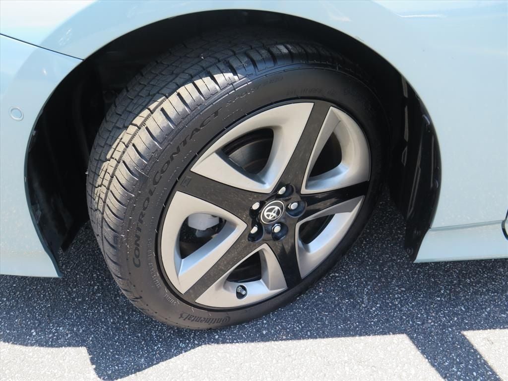2020 Toyota Prius XLE