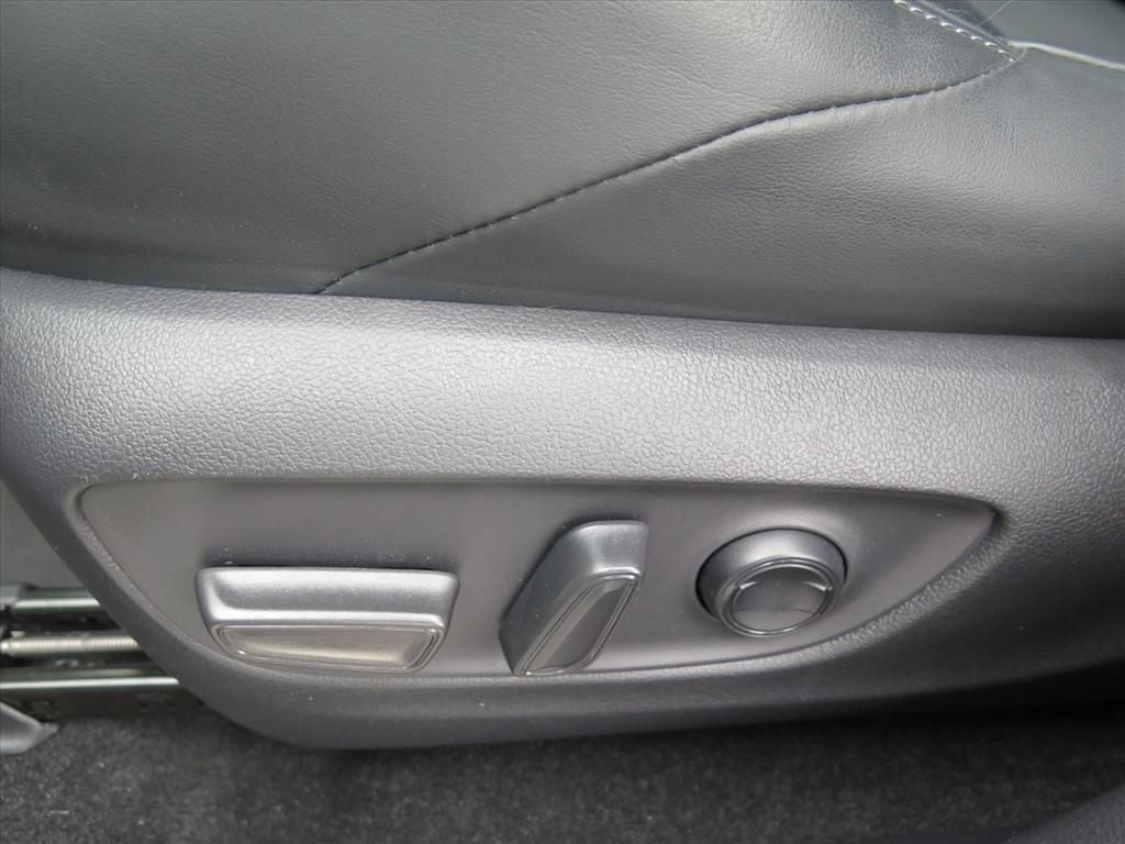 2024 Toyota Venza LE