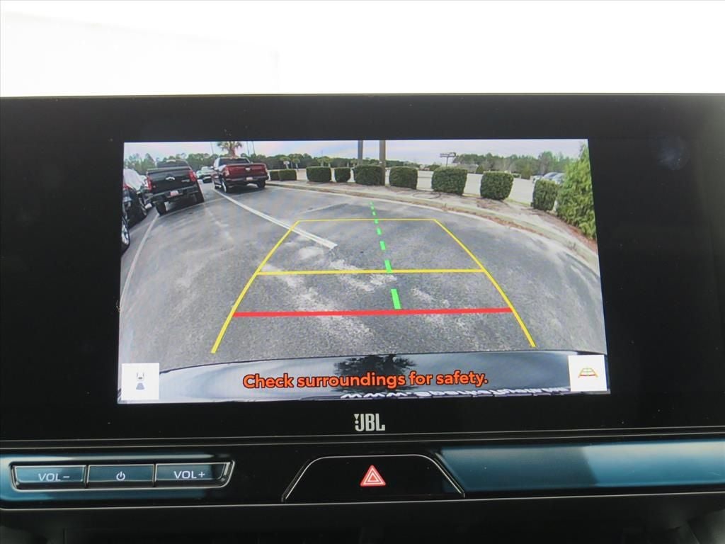 2024 Toyota Venza LE