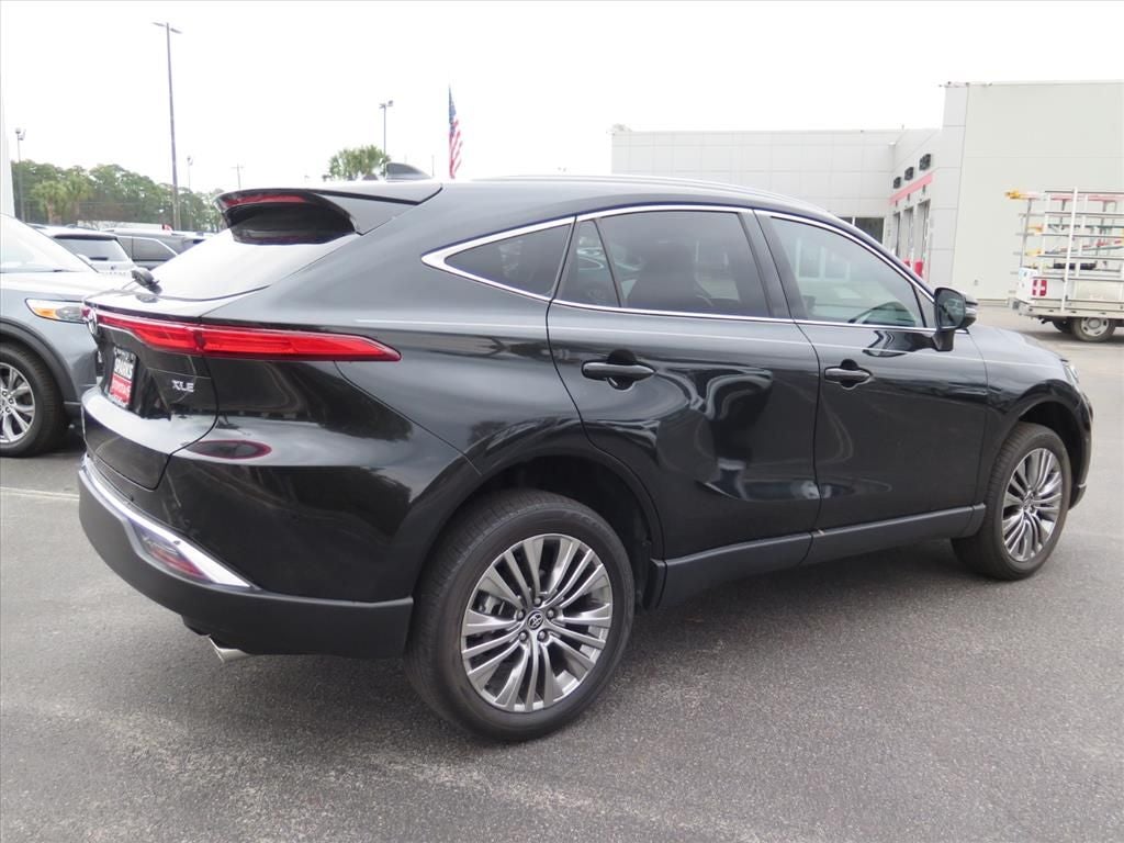 2024 Toyota Venza LE