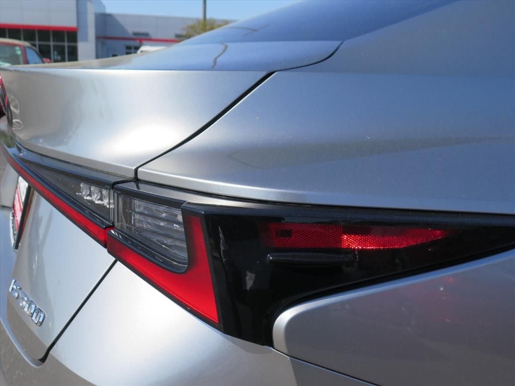 2023 Lexus IS 300