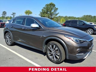 2017 INFINITI QX30 Premium