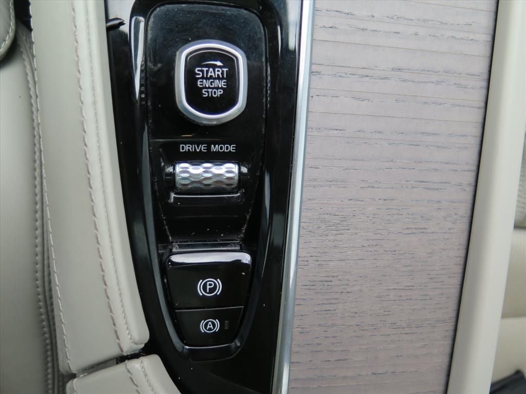 2021 Volvo XC90 T6 Inscription