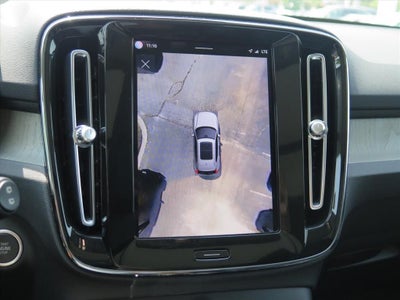 2024 Volvo XC40 B5 Plus Bright Theme