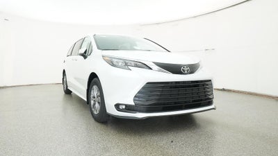 2026 Toyota Sienna XLE