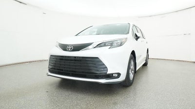 2026 Toyota Sienna XLE